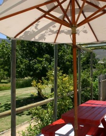 Avec Plaisir Pinot Noir Cottage